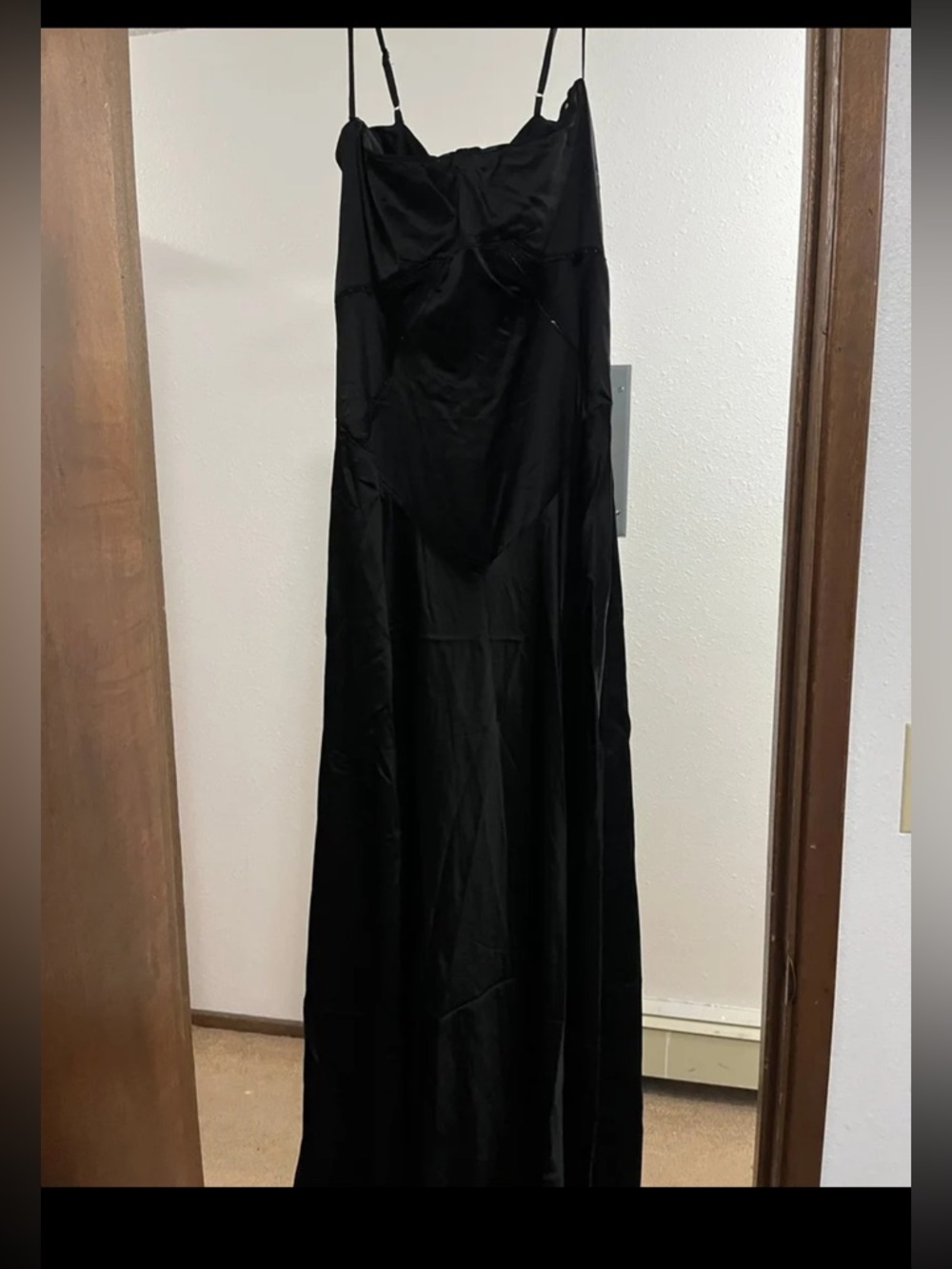 House of CB London Anabella Black Satin Maxi Dress - Picture 4 of 11
